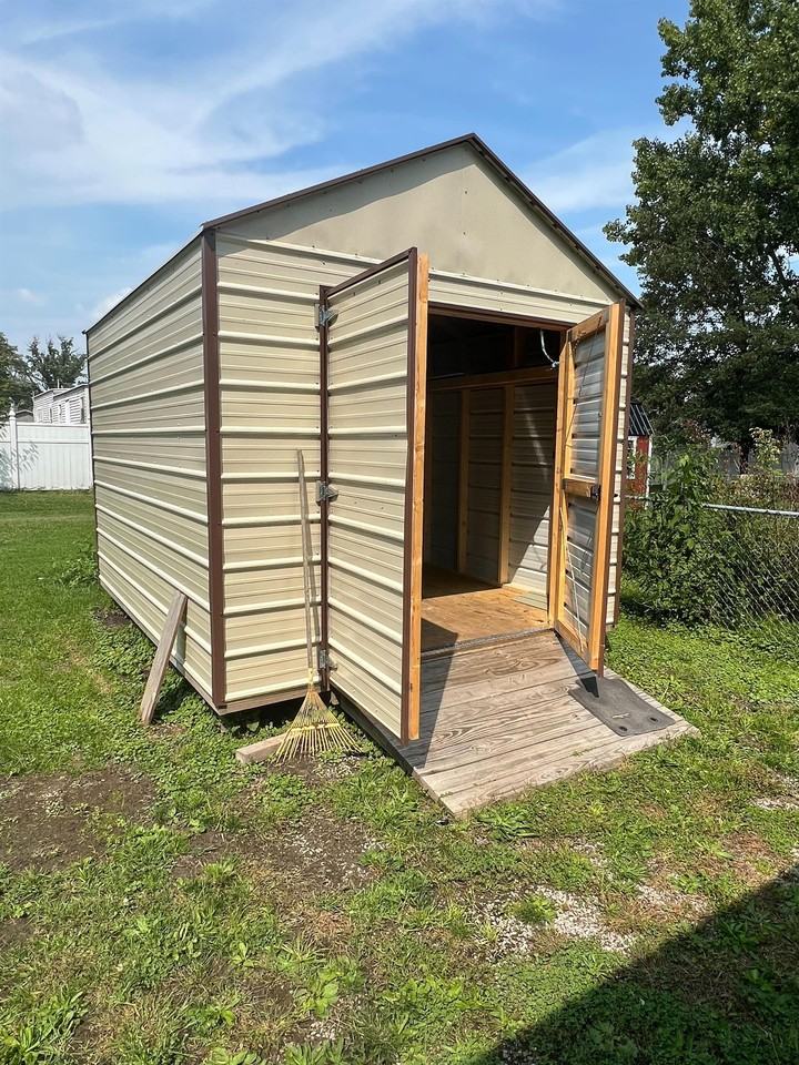 255 Elm St - Photo 3 of 22