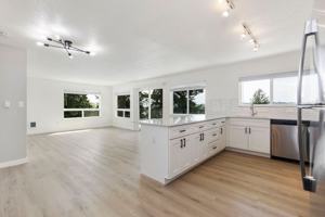 featured image of 962 Sunset Blvd Ne