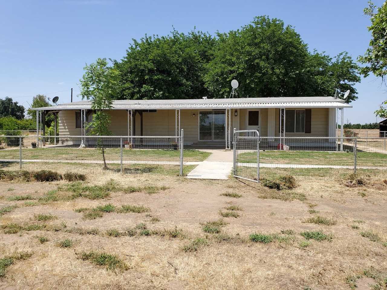 5287 S Englehart Ave - Photo 2 of 29