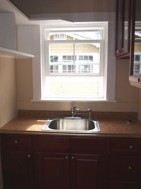 411 Turney St - Photo 6 of 12