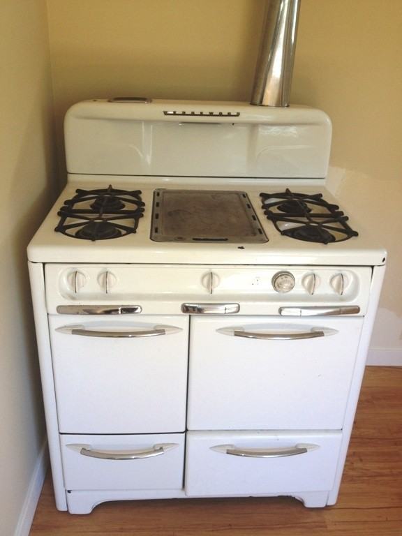 411 Turney St - Photo 5 of 12