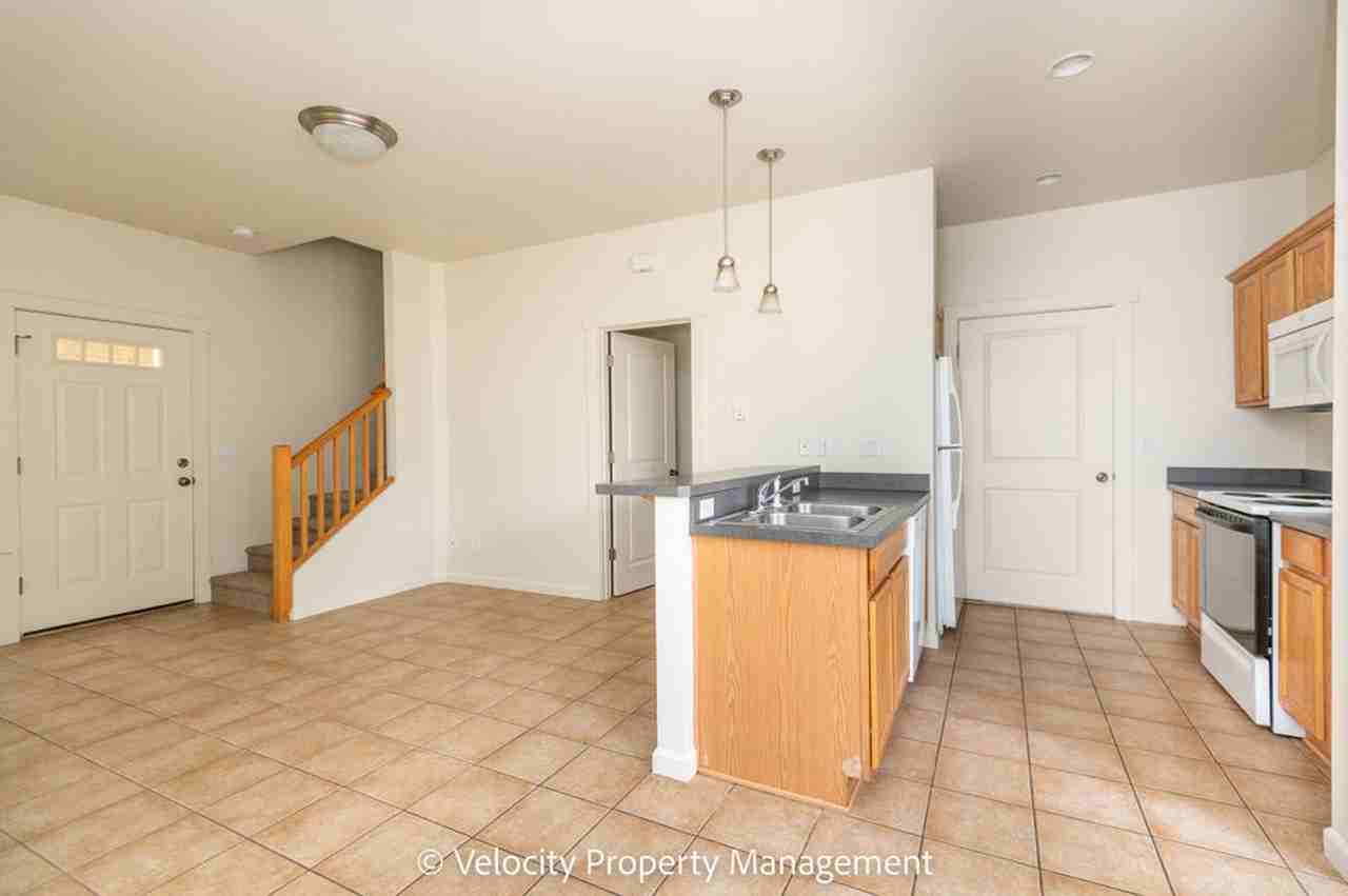 M102 - Photo 2 of 15