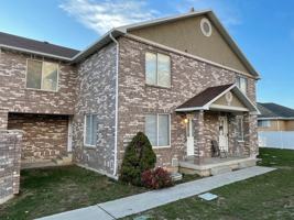 featured image of 866 2nd St