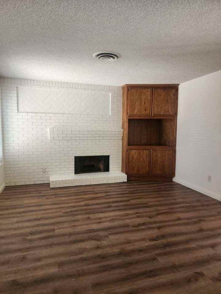 6205 Wilson Rd - Photo 2 of 21