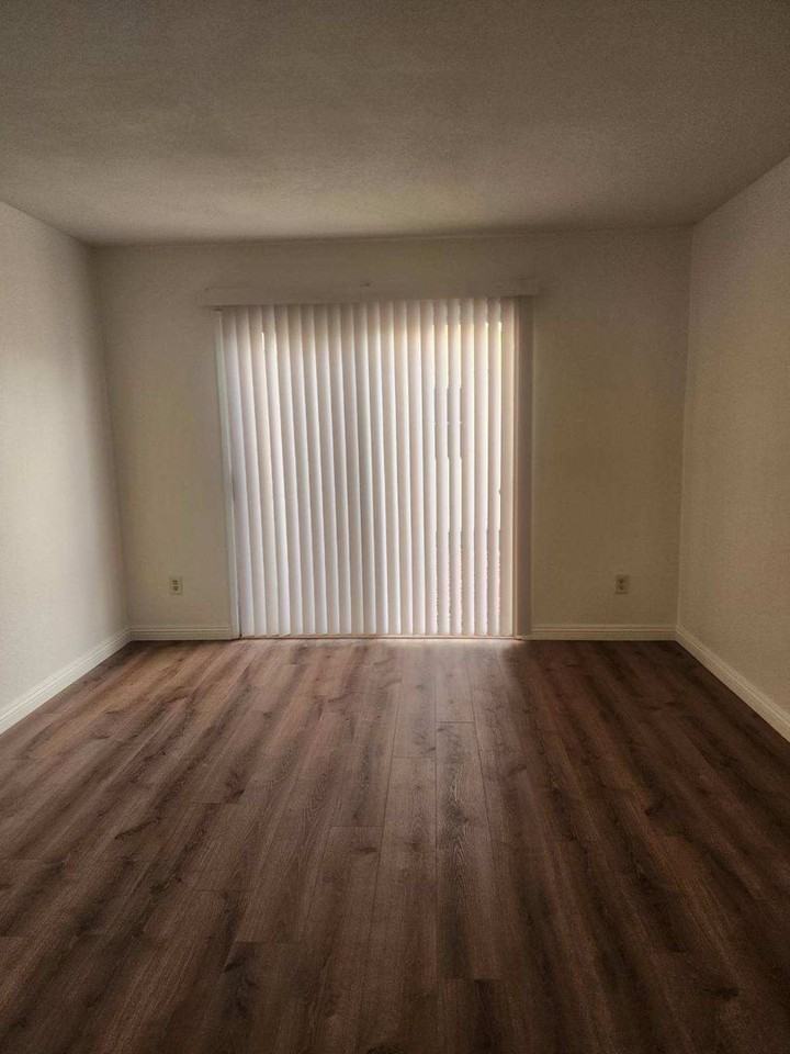 6205 Wilson Rd - Photo 3 of 21