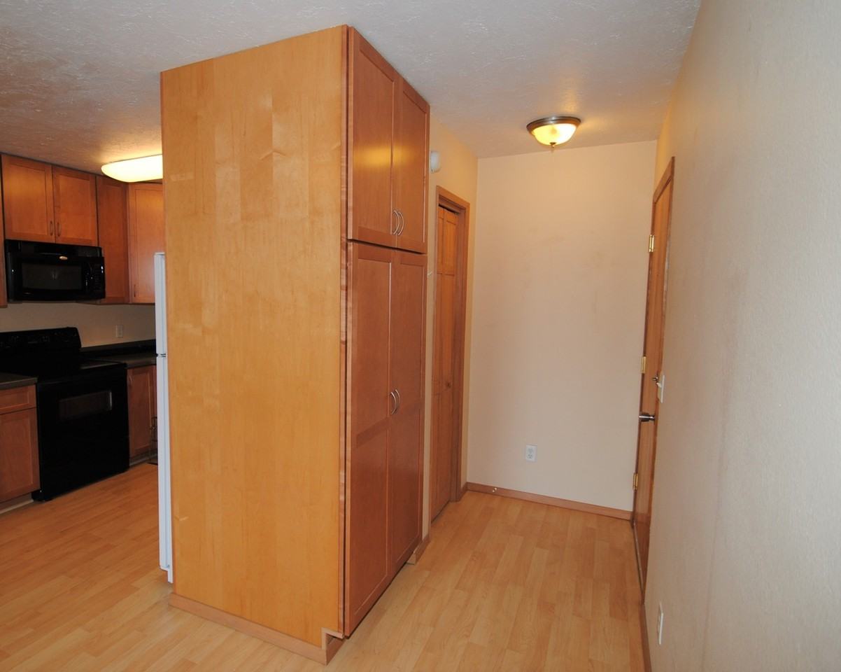 95 Glacier Ave - Photo 2 of 9
