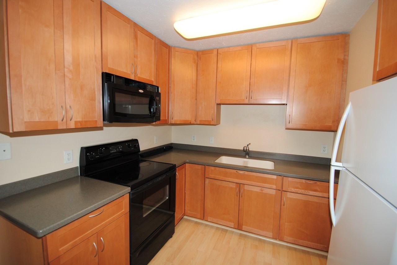 95 Glacier Ave - Photo 4 of 9