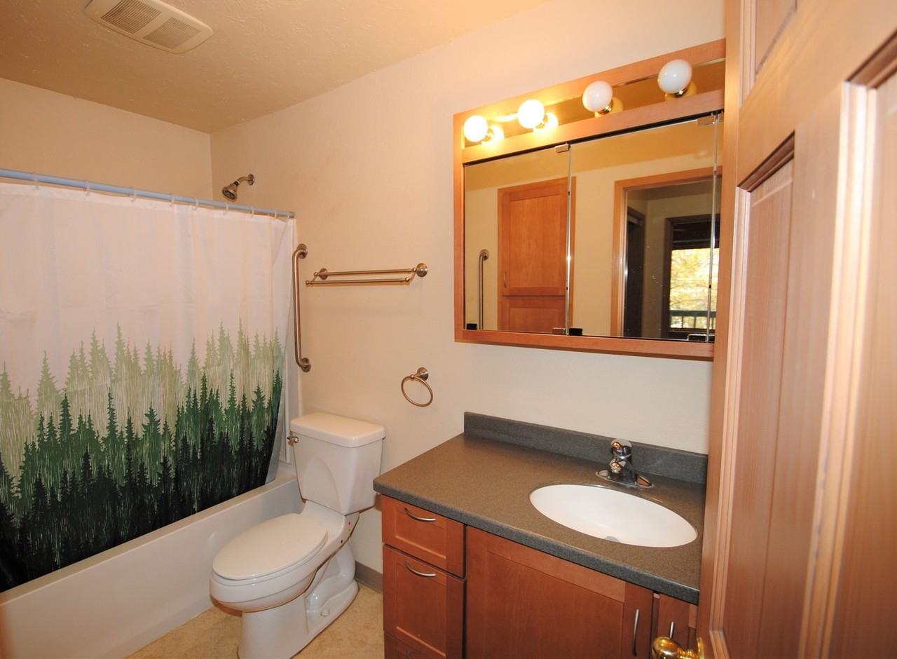 95 Glacier Ave - Photo 6 of 9