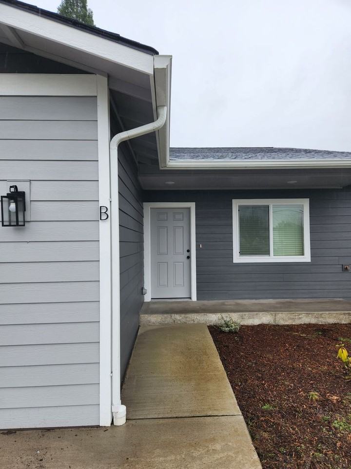 Galvin Duplex - Photo 3 of 17