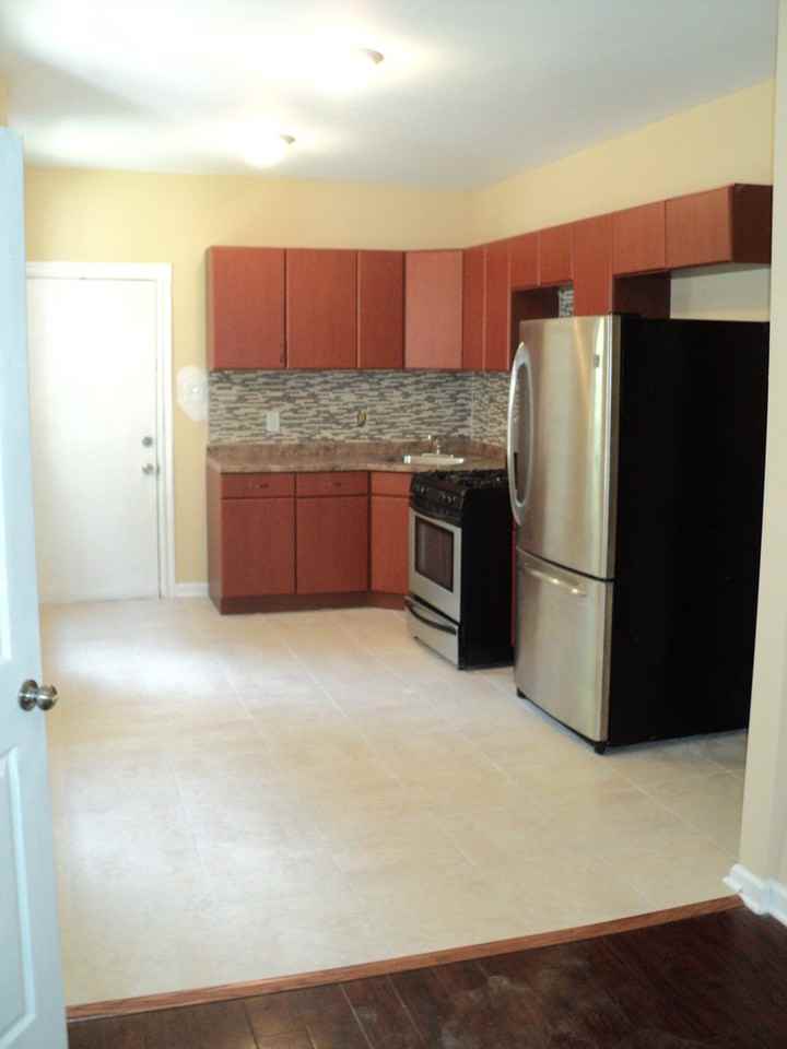 20 E Sharpnack St - Photo 4 of 13