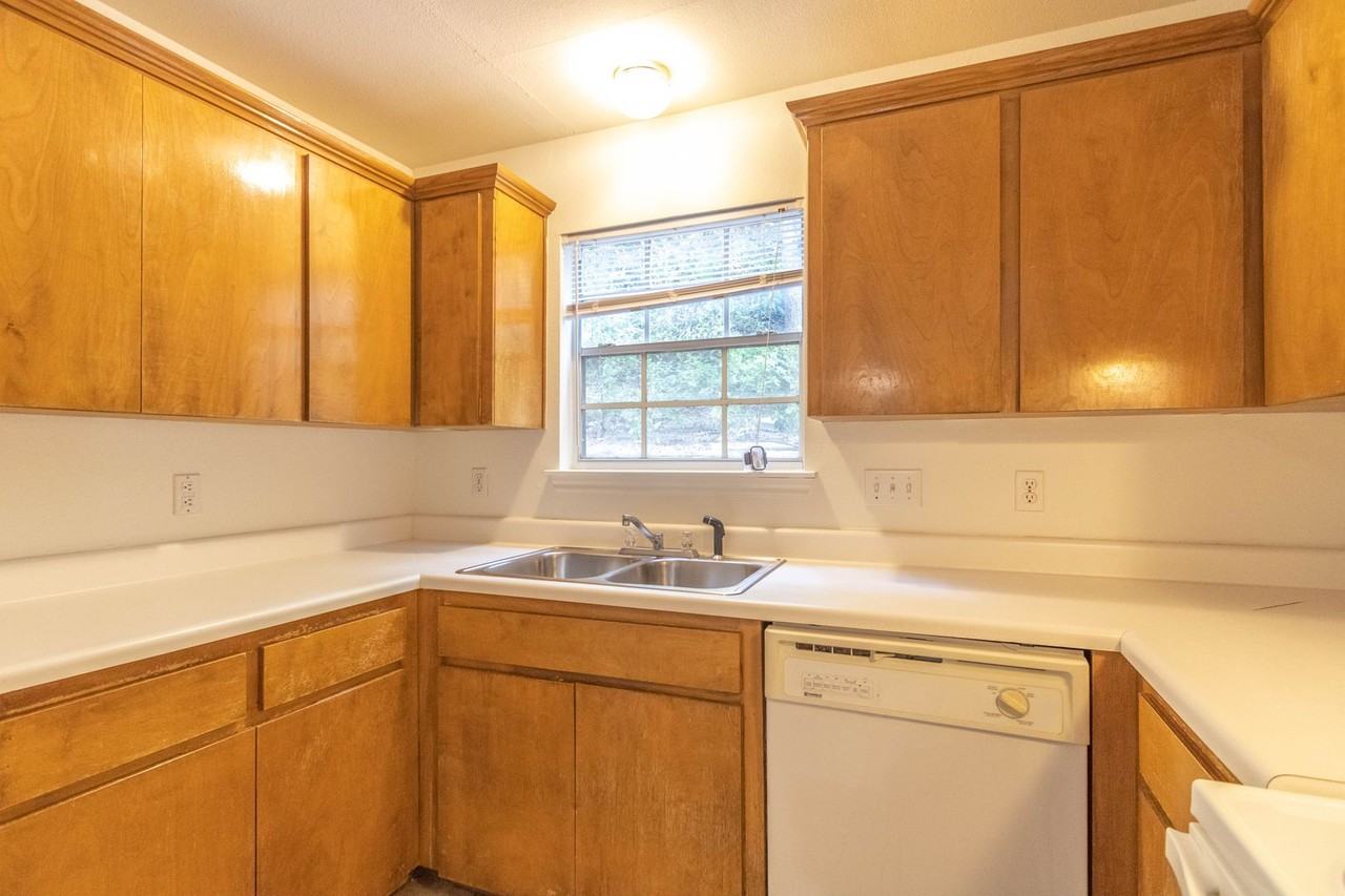 1831 Rawhide Loop - Photo 2 of 20