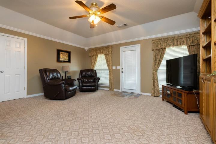 8211 Prosper Dr - Photo 7 of 19