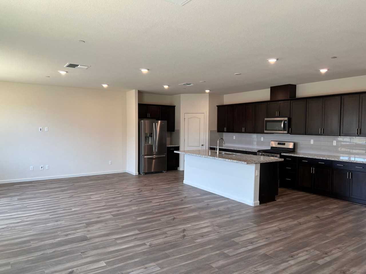 407 Cardini Ct - Photo 2 of 20