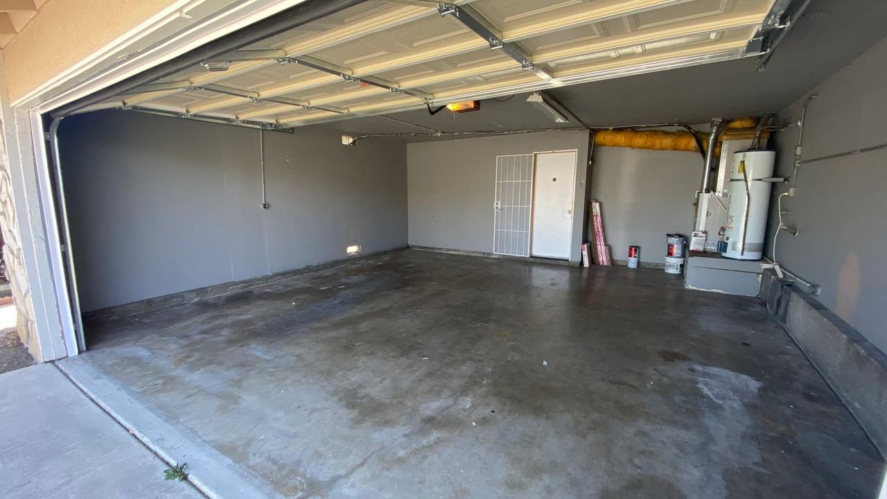 3207 Woodcreek Cir - Photo 3 of 11