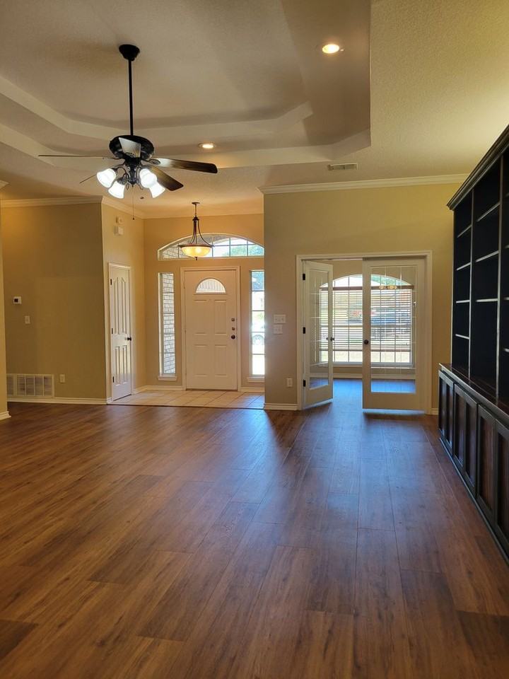 5607 White Rock Dr - Photo 3 of 35