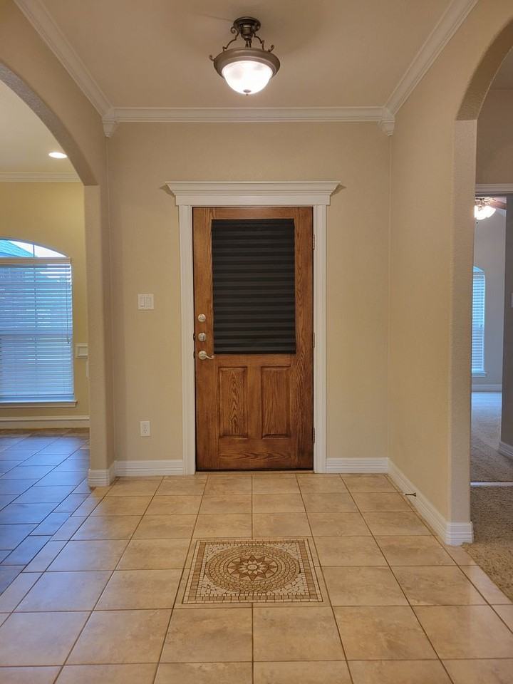 2501 Leatherwood Dr - Photo 2 of 42