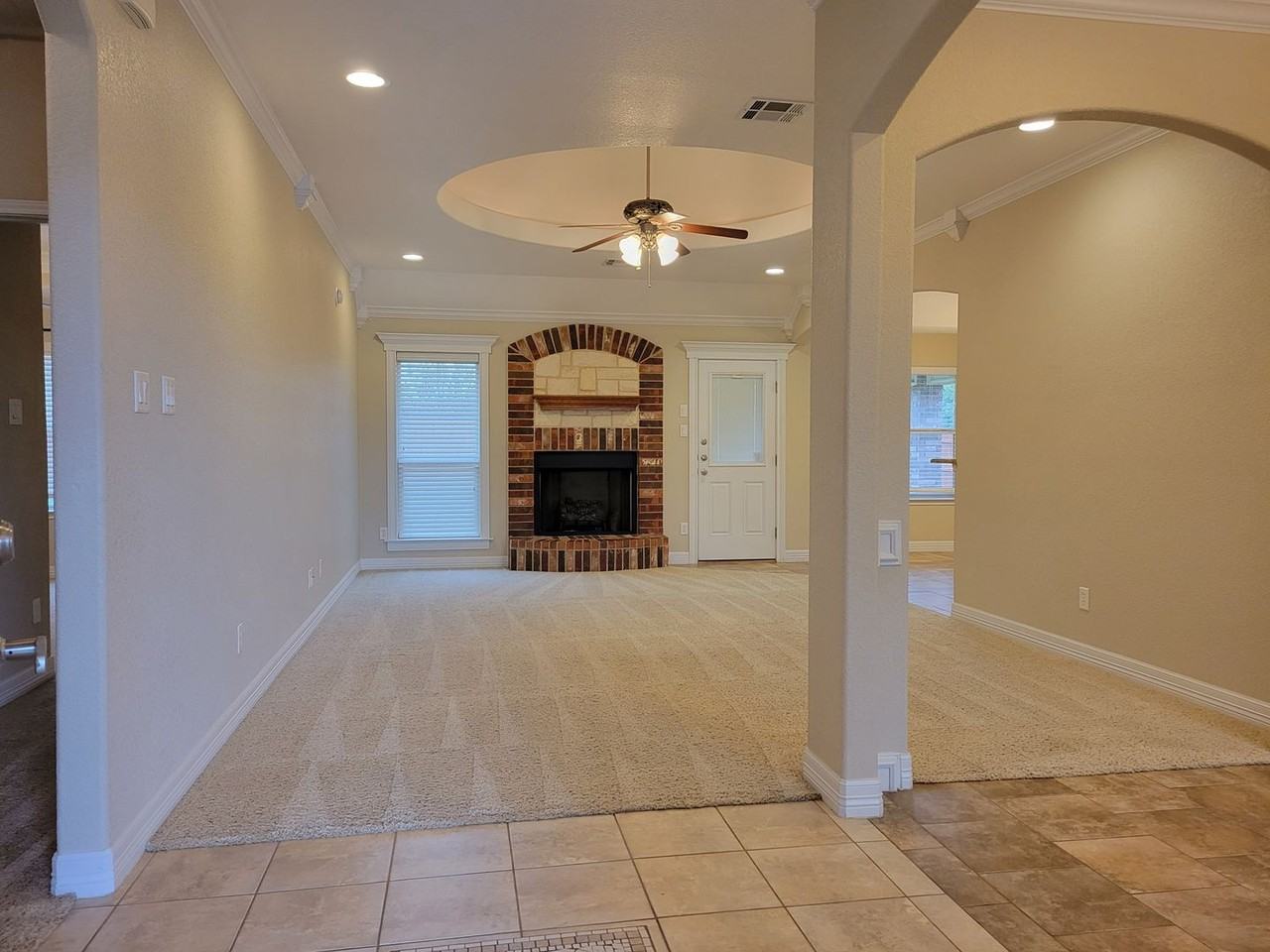 2501 Leatherwood Dr - Photo 3 of 42