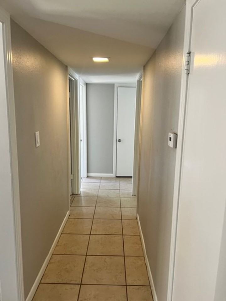 300 Hammack Dr - Photo 7 of 15