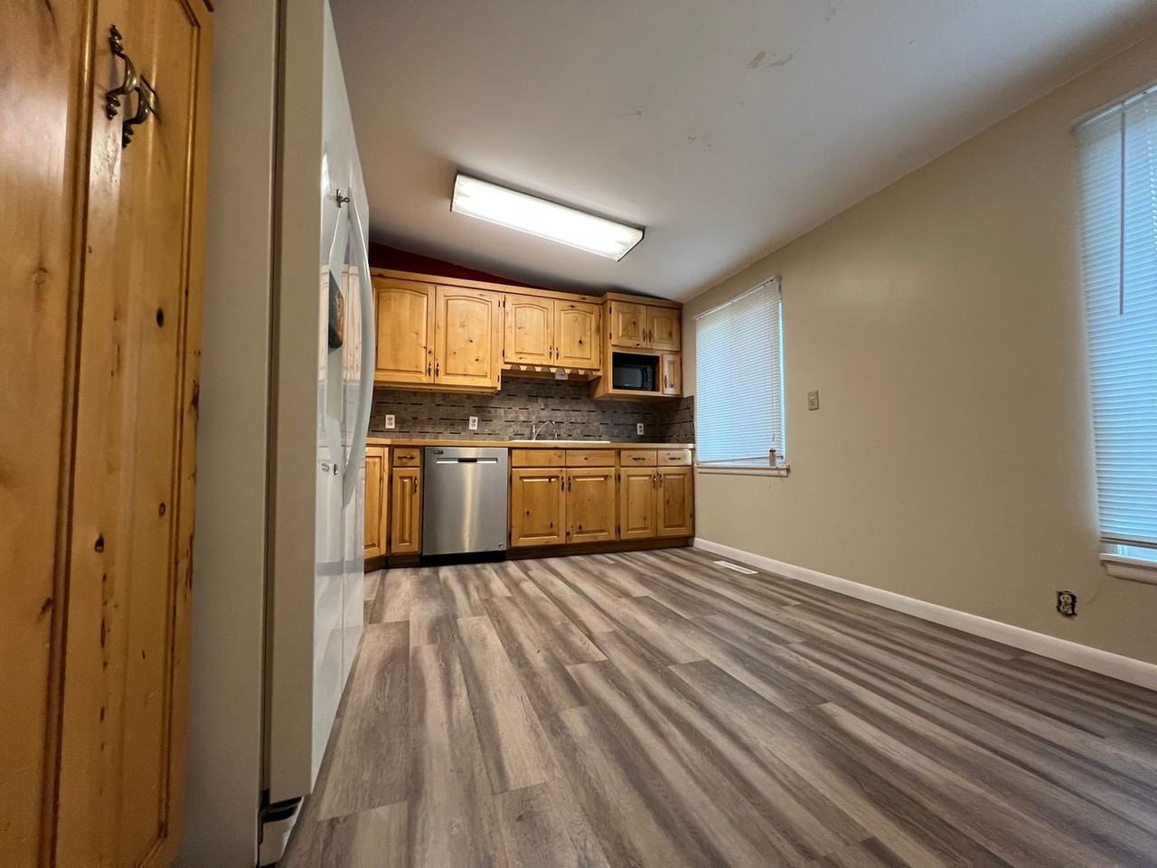 4281 S 2200 W Taylorsville, UT, 84129 - Photo 3 of 16