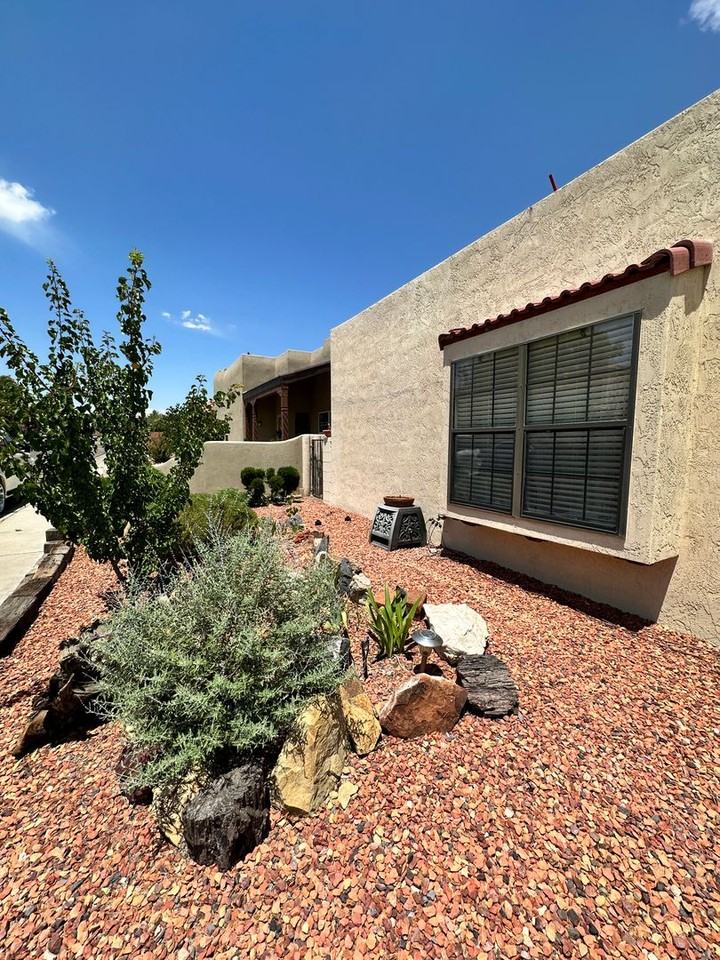 7713 Ranchwood Dr Nw - Photo 2 of 18