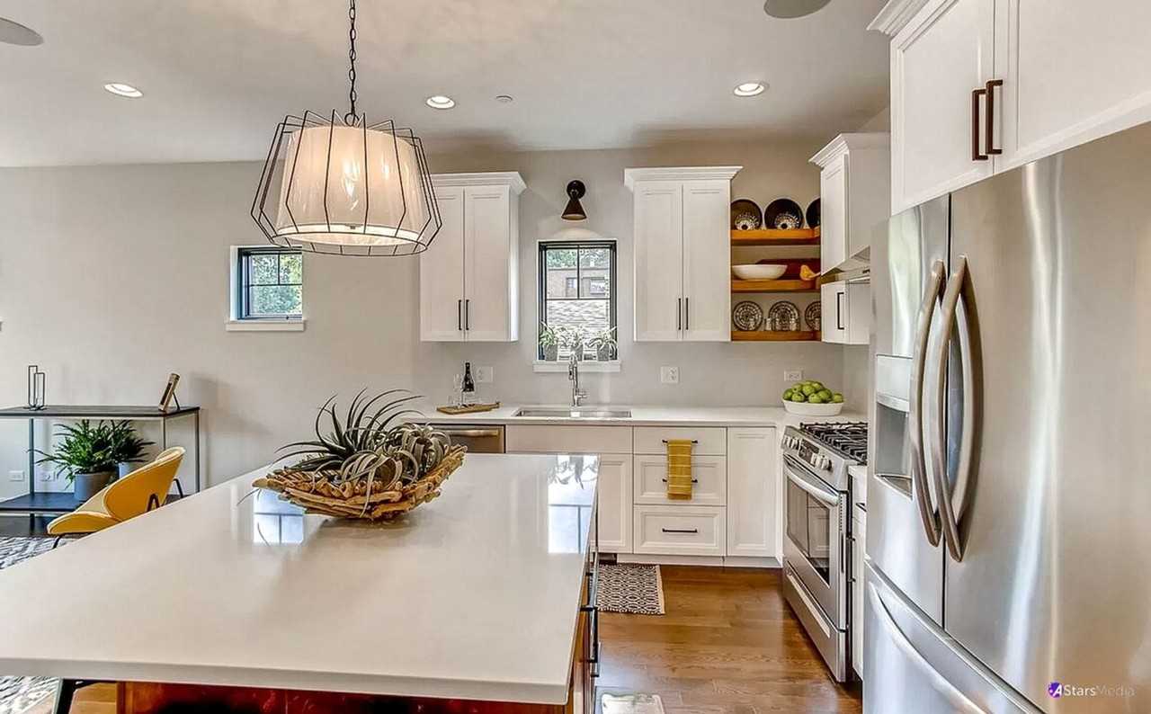 407 Duane St - Photo 2 of 23