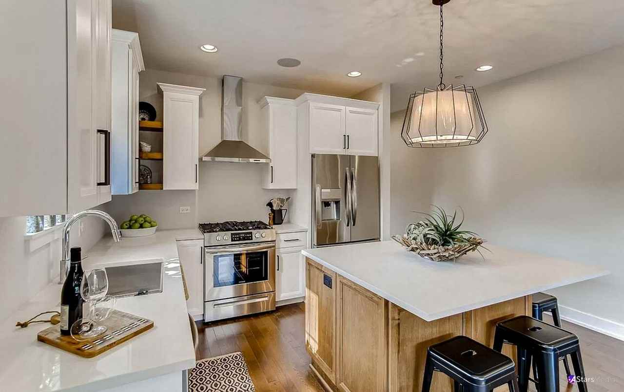 407 Duane St - Photo 5 of 23