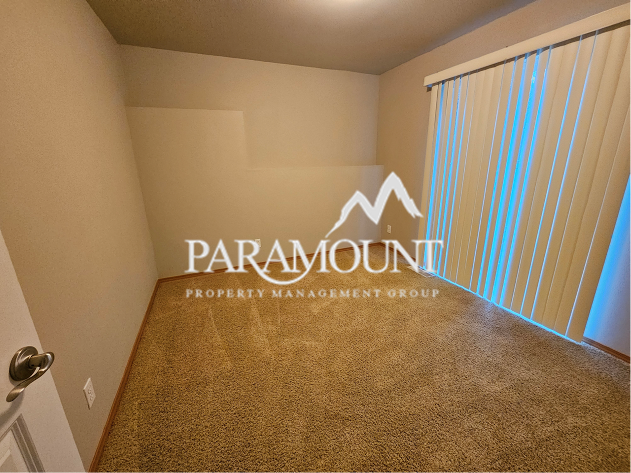 515 Radey St - Photo 5 of 11