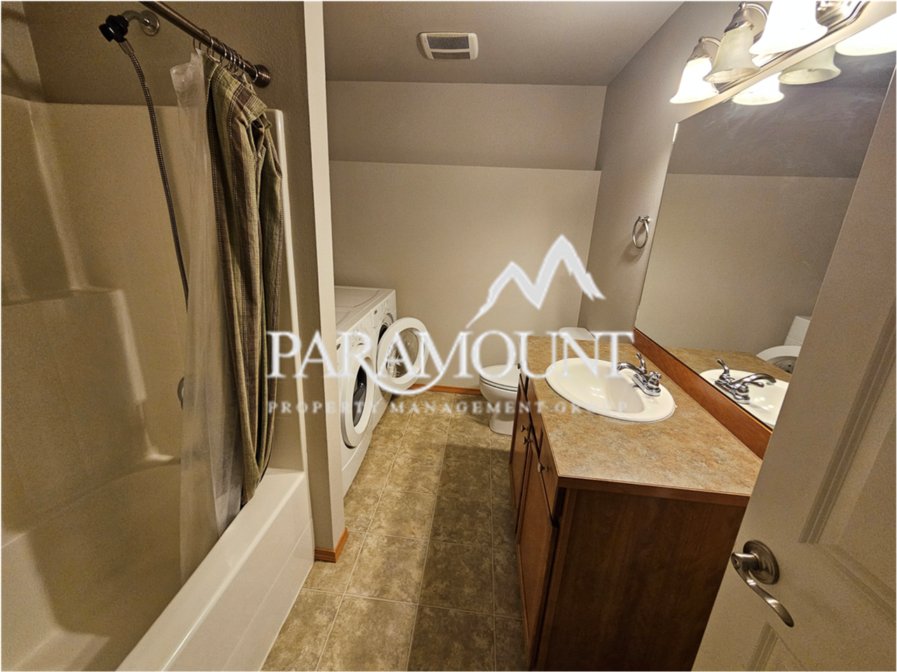 515 Radey St - Photo 6 of 11