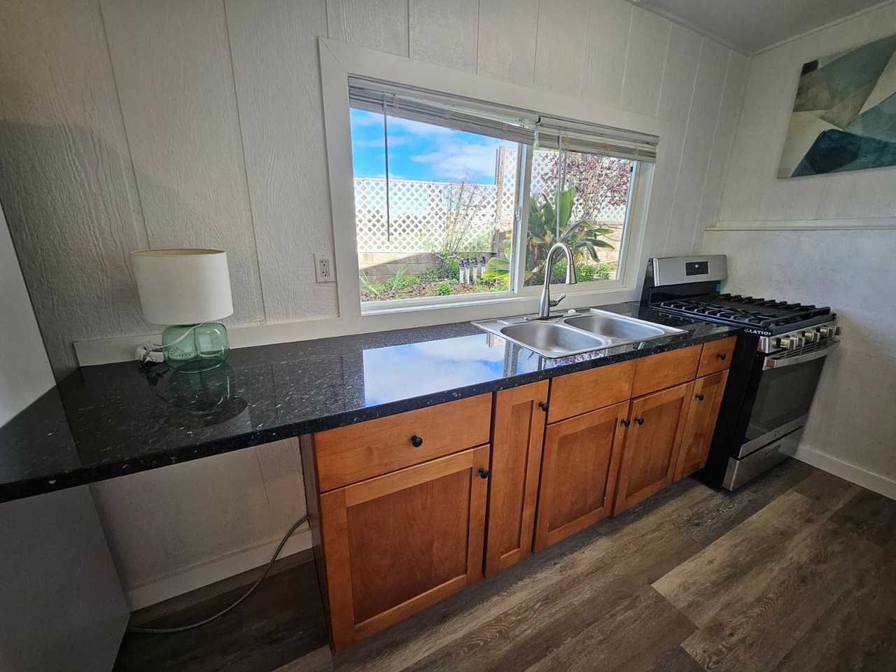 40 Huina Pl #B - Photo 5 of 17