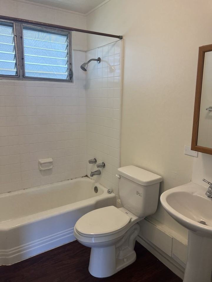 MC_1113 - Photo 2 of 4