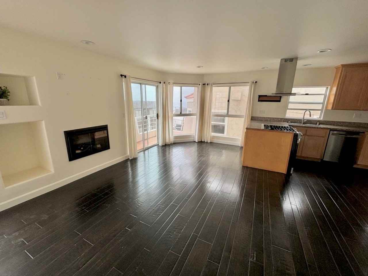 231 42nd St - Photo 2 of 10