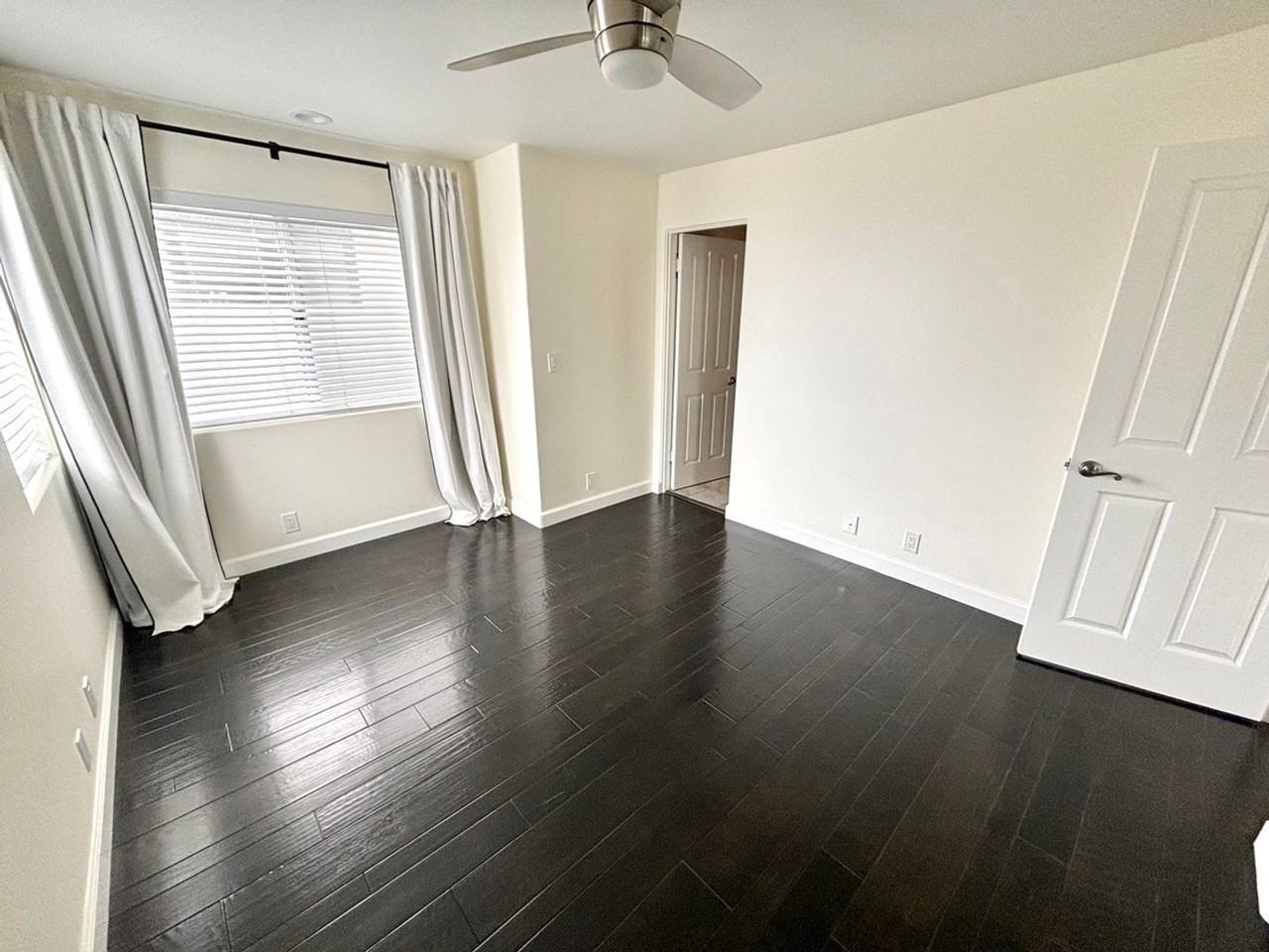 231 42nd St - Photo 7 of 10