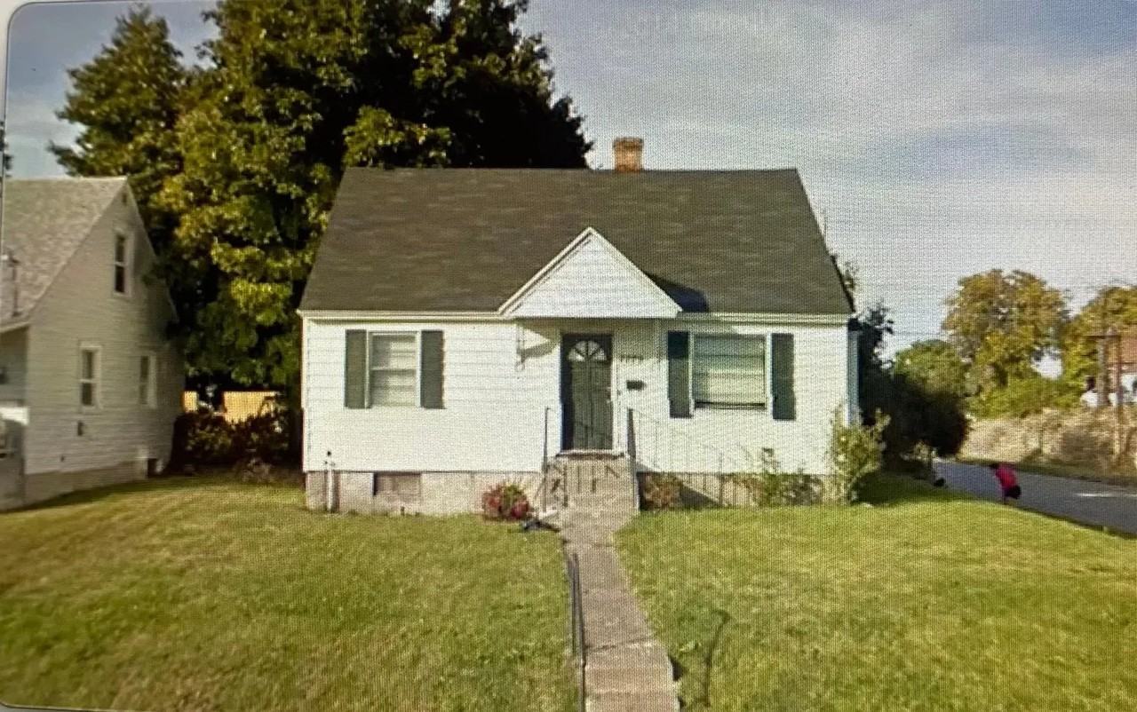 2229 E Heroy Ave