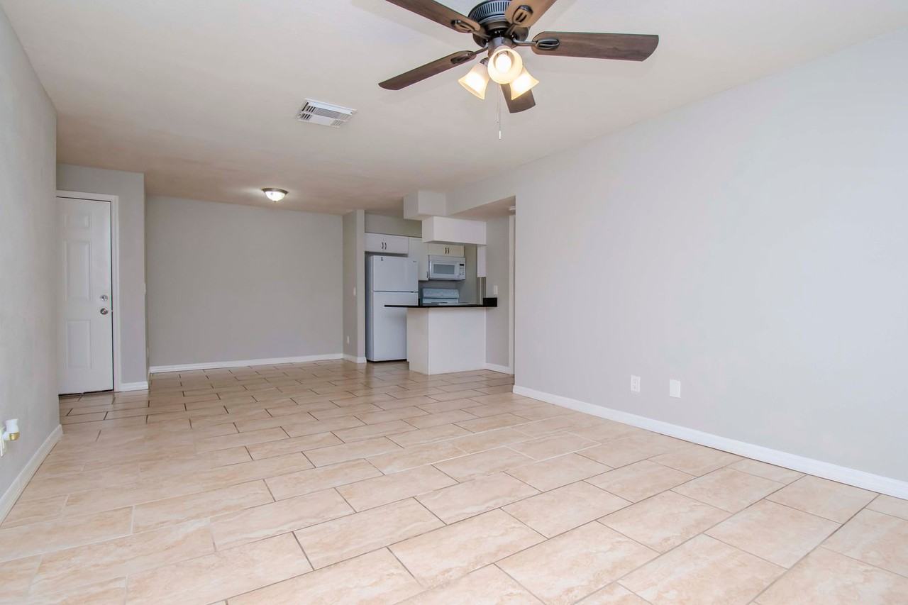 212 Red Cedar Pl - Photo 2 of 38