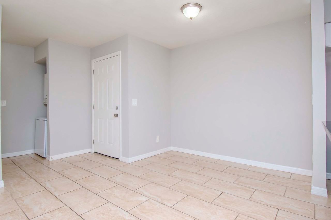 212 Red Cedar Pl - Photo 5 of 38