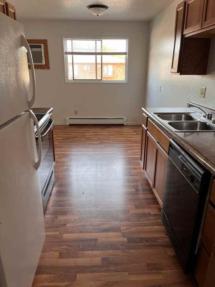 2124 E Divide Ave #326 - Photo 2 of 16