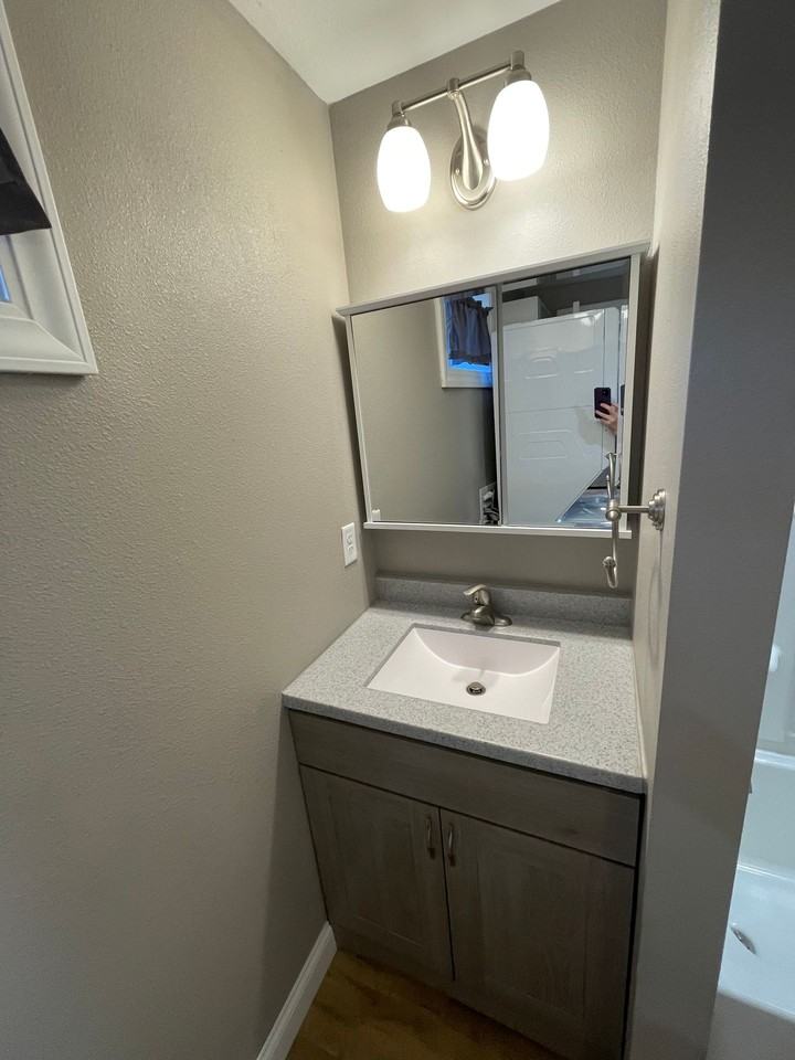 205 8th Ave Nw - Photo 2 of 21