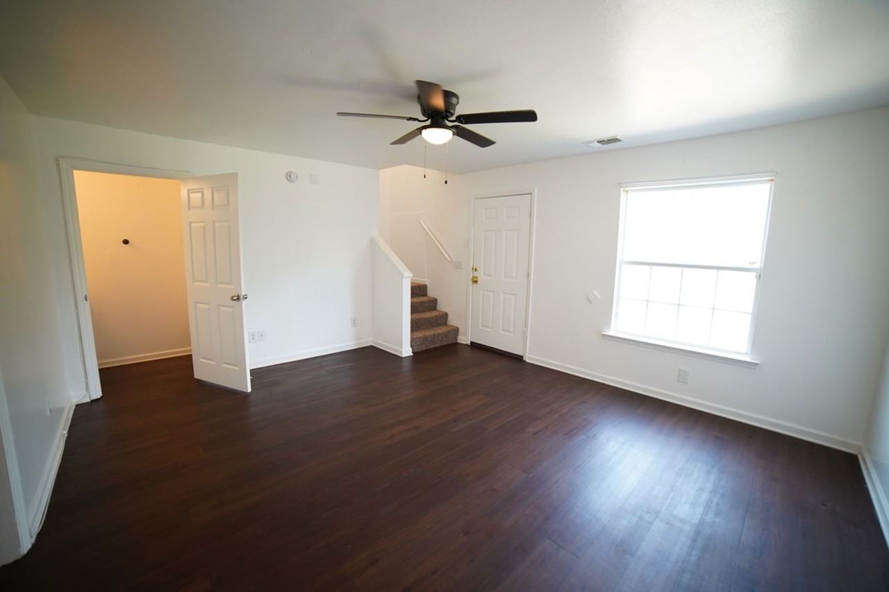 802 Eugenia St - Photo 2 of 20