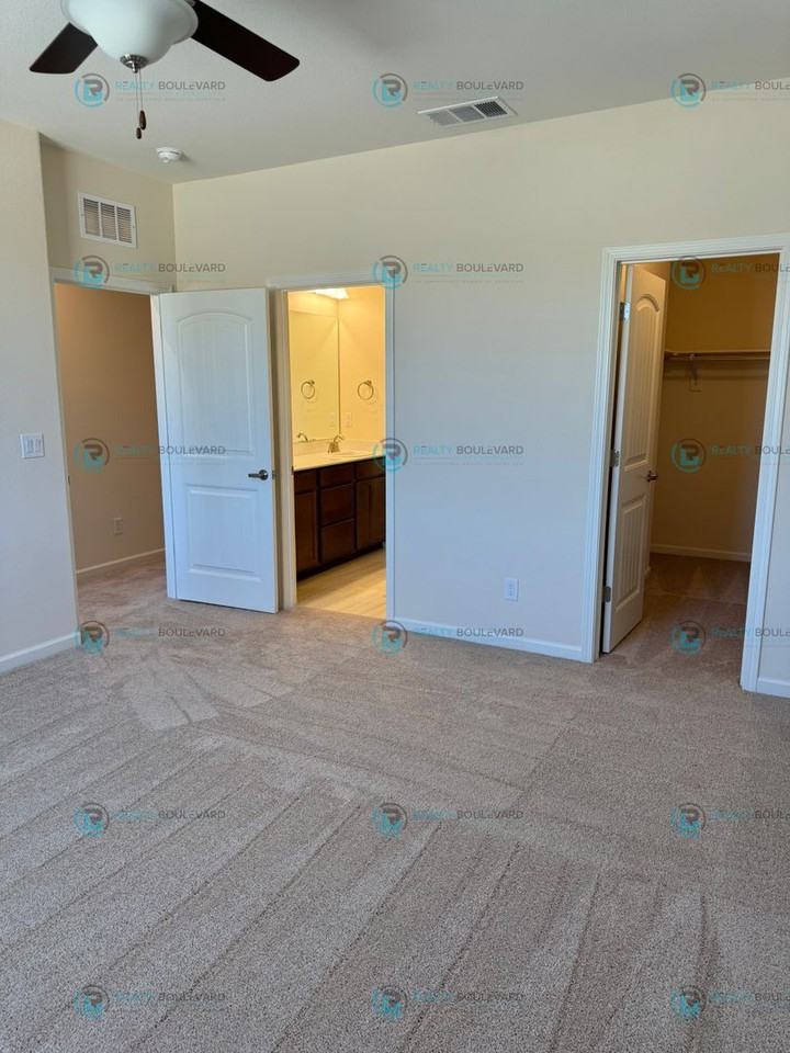 1017 Middle Gate Rd - Photo 7 of 46