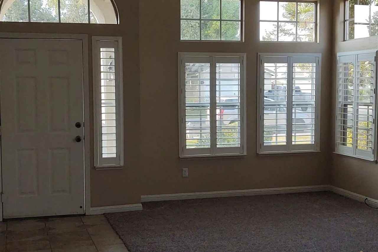 9103 Anchor Island Ct - Photo 2 of 9