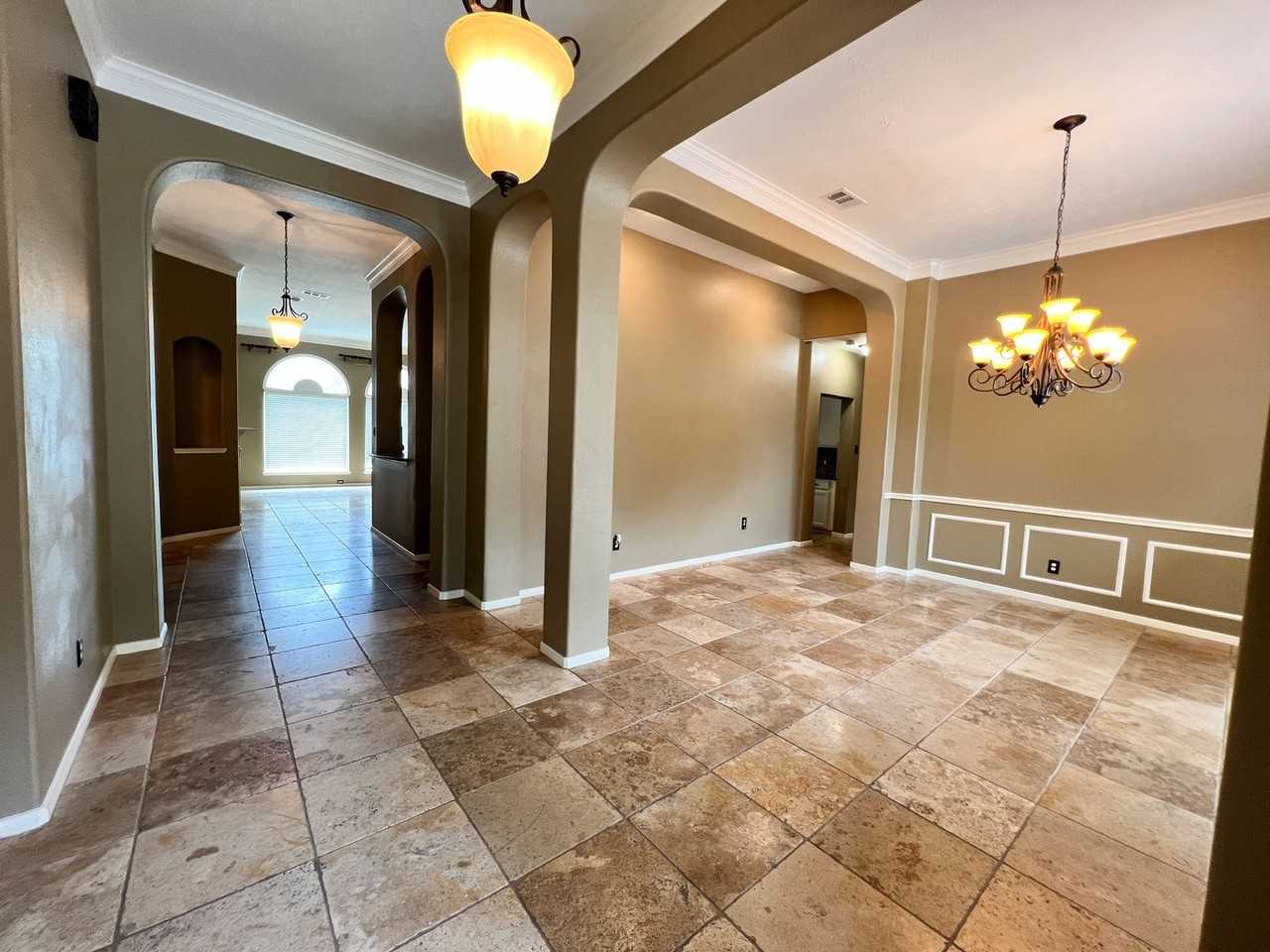 2215 Dorman Ct - Photo 4 of 46