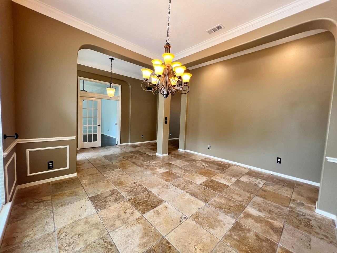 2215 Dorman Ct - Photo 6 of 46