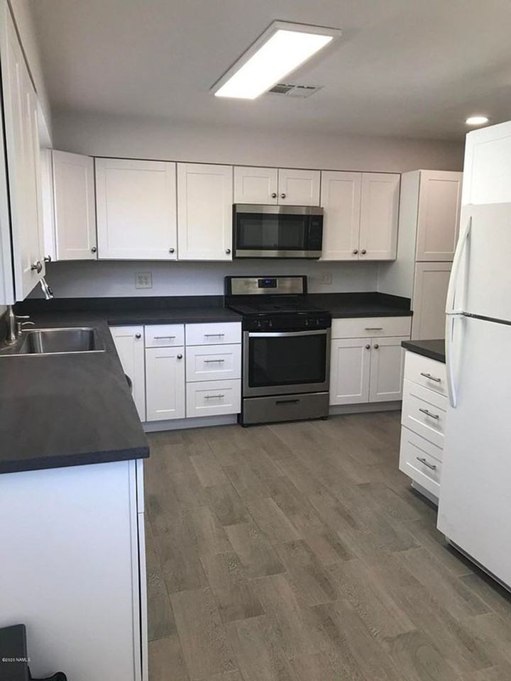 2815 N Steves Blvd - Photo 2 of 7