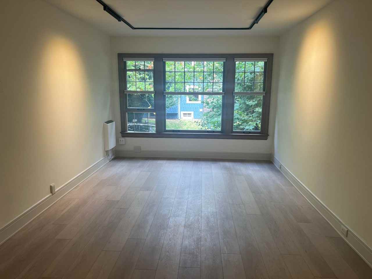 535 20th Ave E - Photo 7 of 19