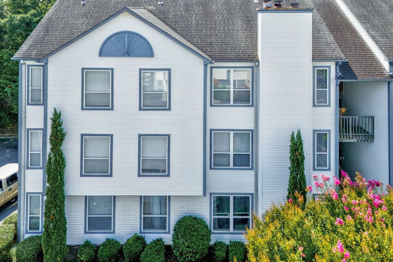 3205 Jade Ct #302 - Photo 7 of 32