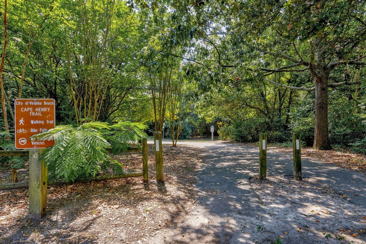 3205 Jade Ct #302 - Photo 2 of 32