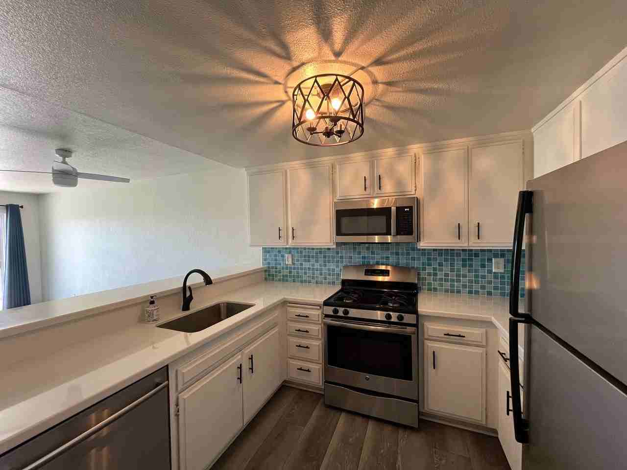 320 Foothill Rd - Photo 3 of 38