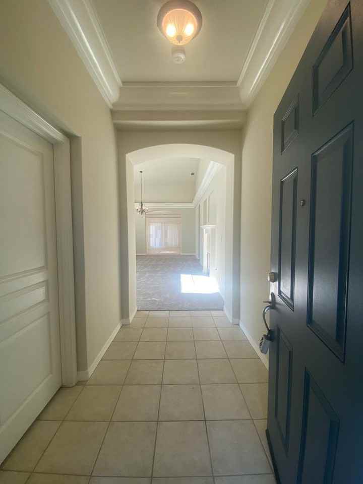 1010 Hartley Pl - Photo 3 of 40