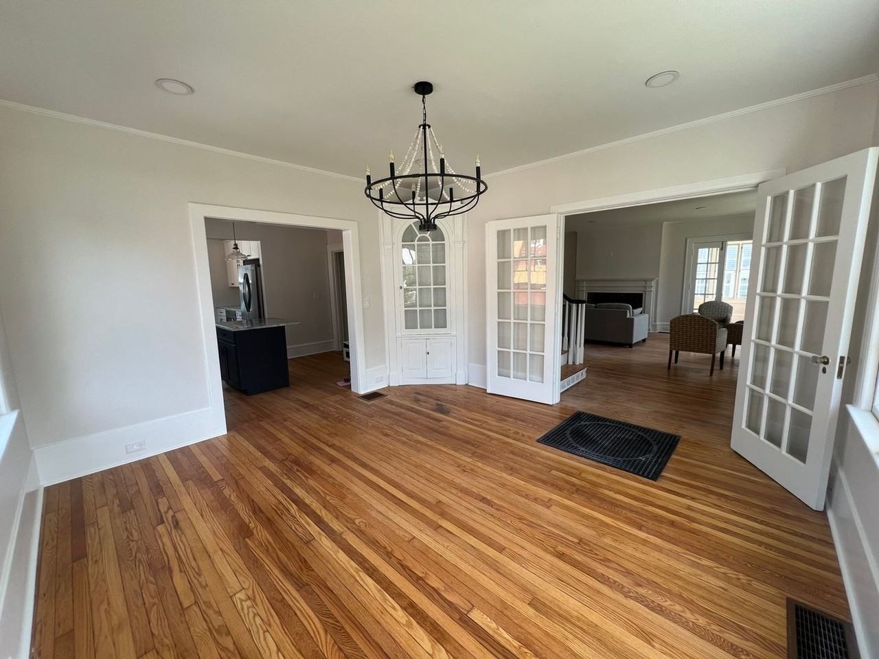 321 Union St - Photo 3 of 19