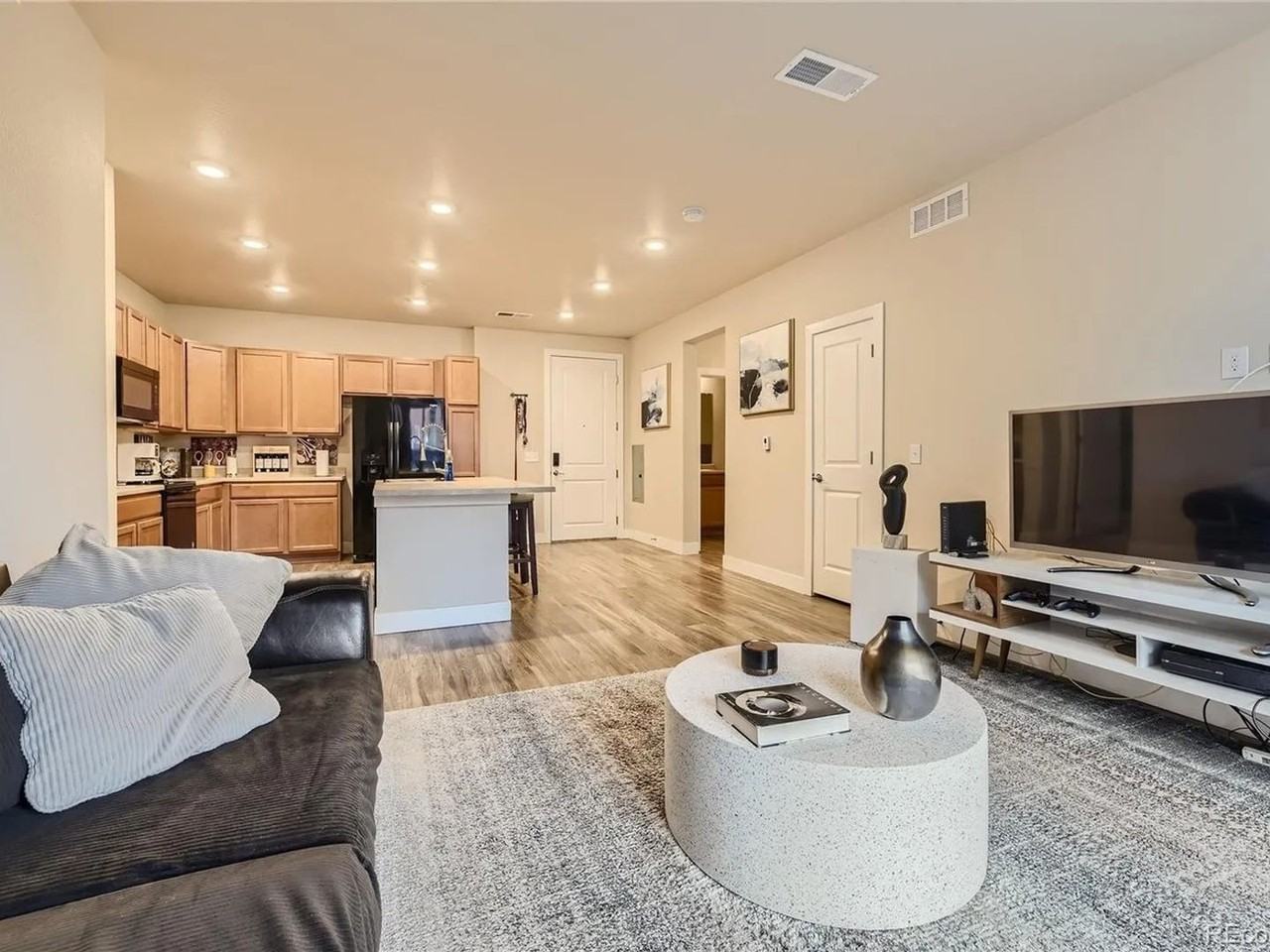 14331 E Tennessee Ave - Photo 2 of 20
